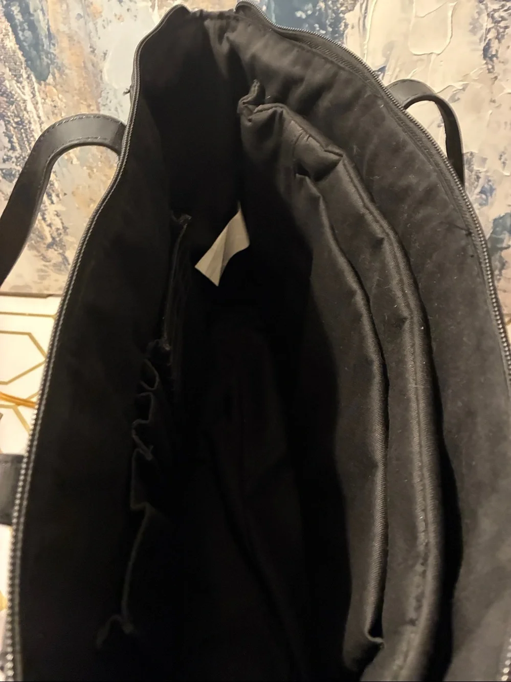 EUC Kenneth Cole Reaction Black Smooth Leather Shoulder Tote